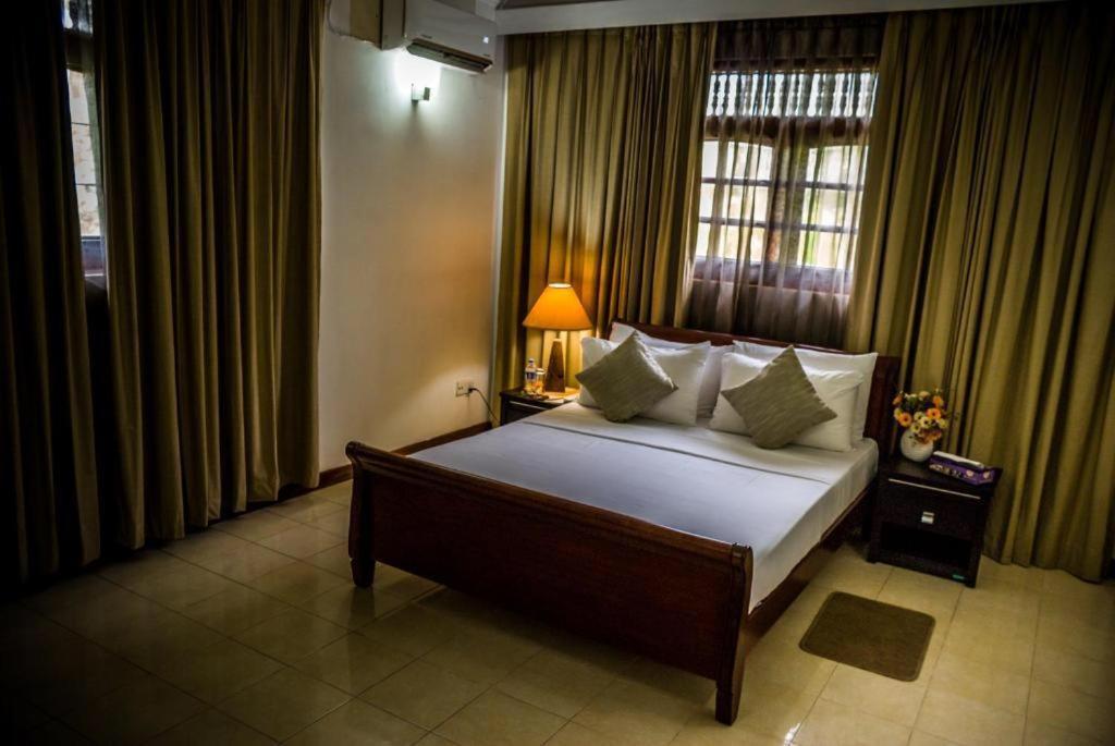 Ocean Beauty Guest House Negombo Exterior photo