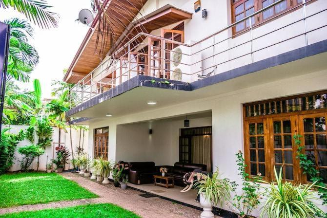 Ocean Beauty Guest House Negombo Exterior photo