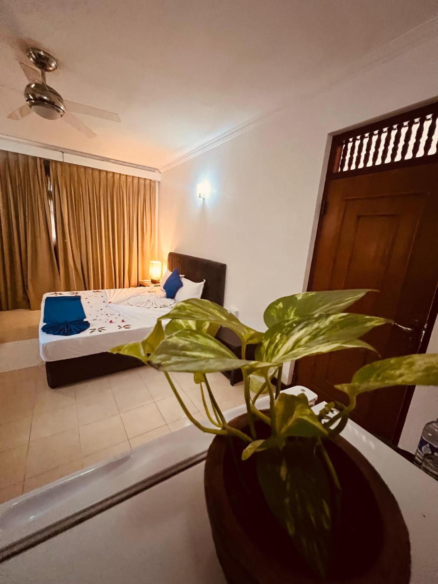 Ocean Beauty Guest House Negombo Exterior photo
