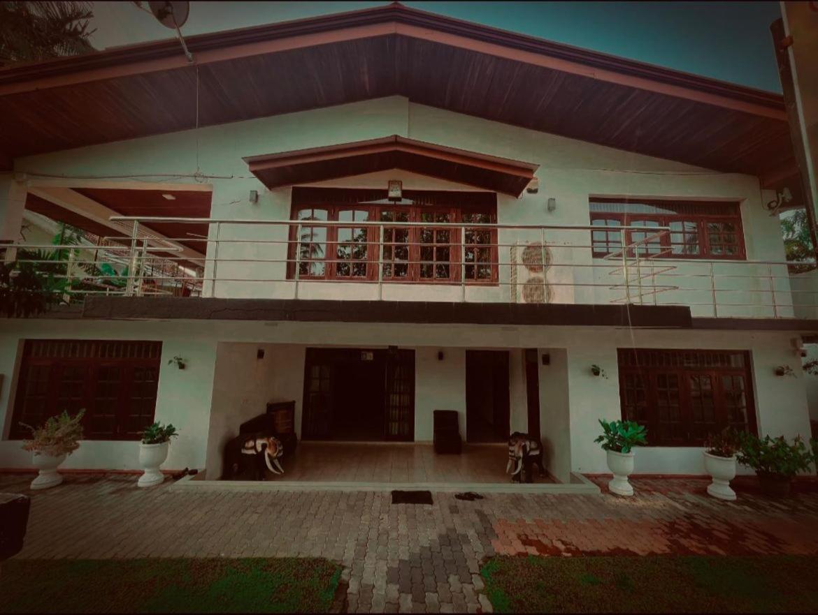 Ocean Beauty Guest House Negombo Exterior photo
